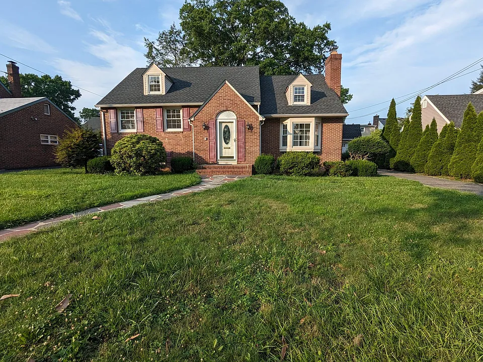 421 Wayne Ter,