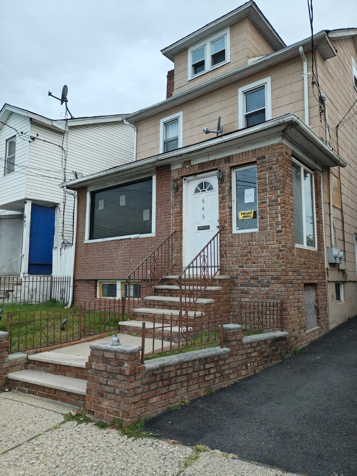 645 East Saint Georges Avenue - 2